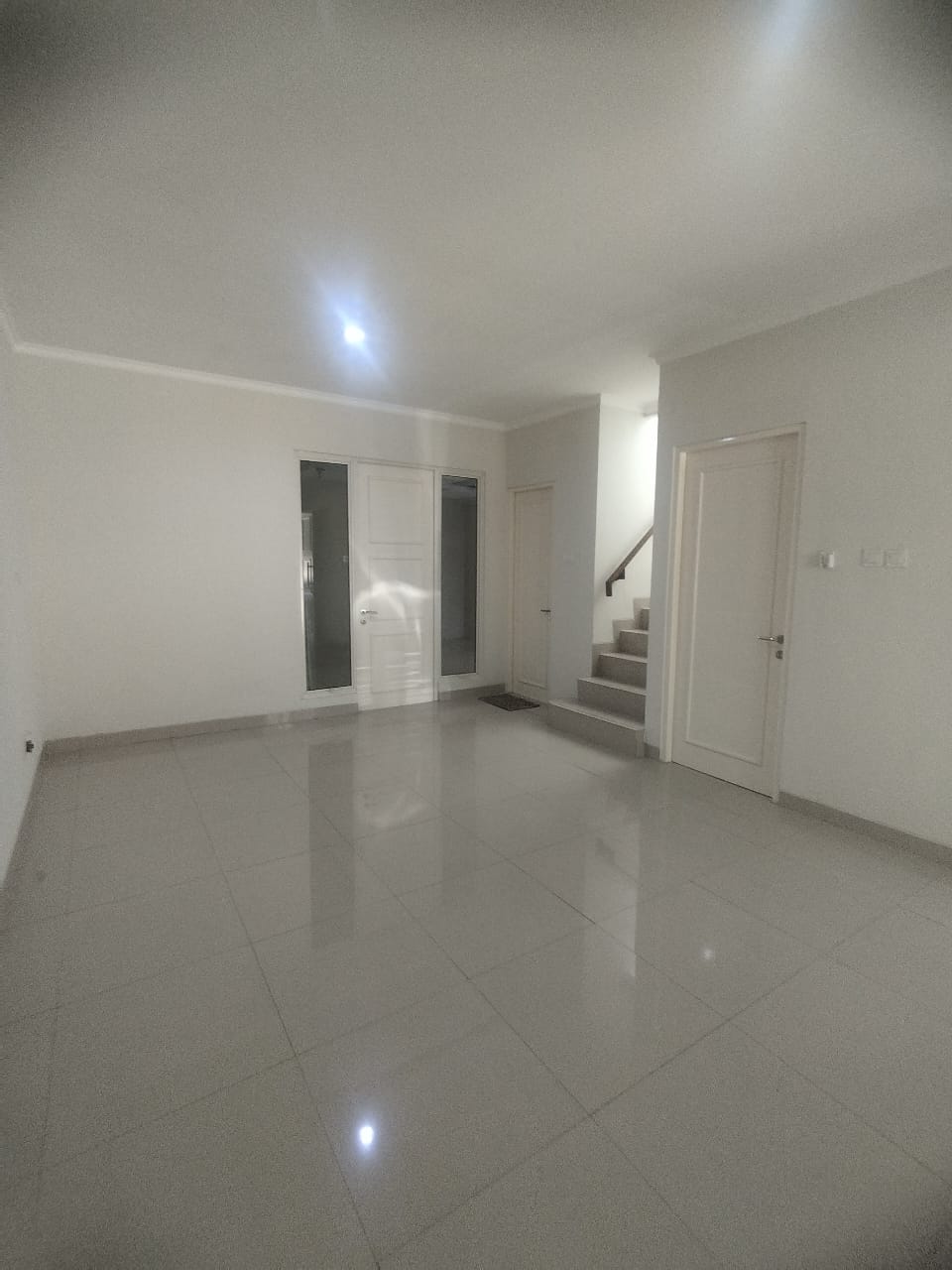 Rumah Disewakan di Cluster Ambrosia Lippo Cikarang 